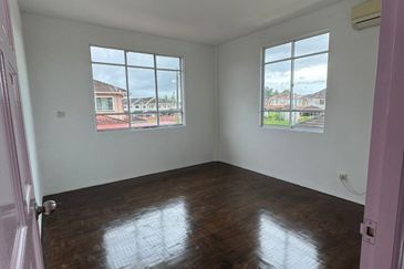 Taman Janting, Batu Kawa Double Storey Semi-D For Sale