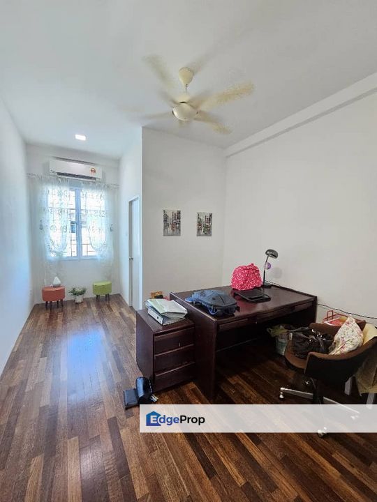 Double Storey Terrace Intermediate at Taman Impiana 10th Mile For Sale, Sarawak, Kuching