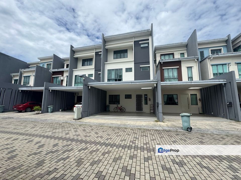 Academia Lane 3 Storey Terrace Intermediate For Sale, Sarawak, Kota Samarahan