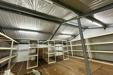 Stutong Shoplot For Rent