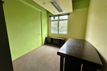 Stutong Shoplot For Rent