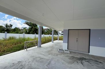 Double storey Terraced corner at Samarahan For Sale