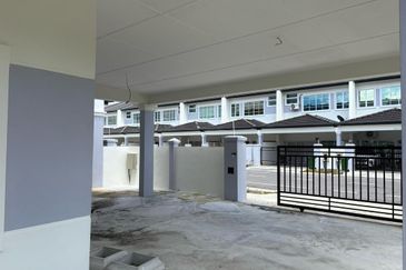 Double storey Terraced corner at Samarahan For Sale