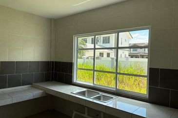 Double storey Terraced corner at Samarahan For Sale