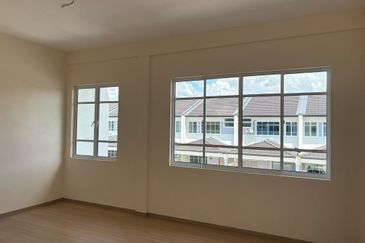 Double storey Terraced corner at Samarahan For Sale