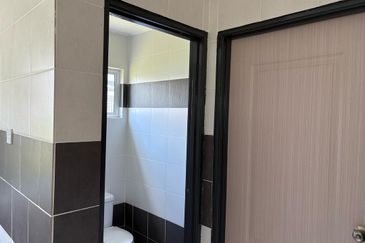 Double storey Terraced corner at Samarahan For Sale