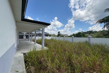 Double storey Terraced corner at Samarahan For Sale