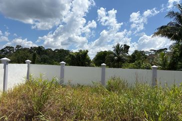 Double storey Terraced corner at Samarahan For Sale