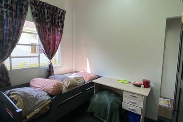 Samariang Semi Detached Single Storey House For Sale