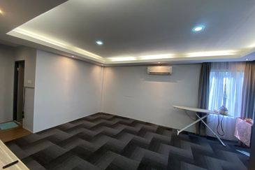 Samariang Semi Detached Single Storey House For Sale