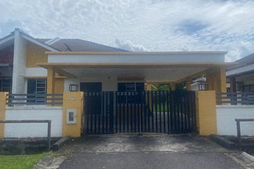 Samariang Semi Detached Single Storey House For Sale