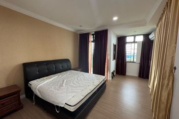 Village Grove Condominium