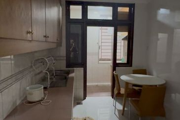 Village Grove Condominium