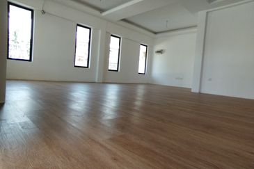 Stapok  Double Storey Semi Detached House For Sale