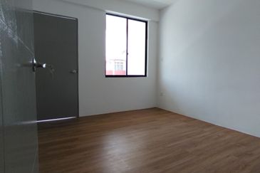 Stapok  Double Storey Semi Detached House For Sale