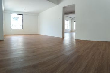 Stapok  Double Storey Semi Detached House For Sale