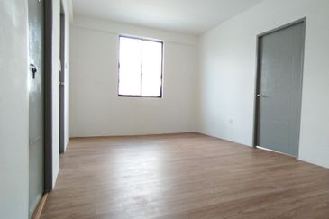 Stapok  Double Storey Semi Detached House For Sale