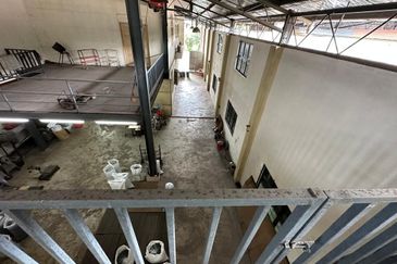 Batu Kawa Double Storey Semi-Detached Warehouse For Sale