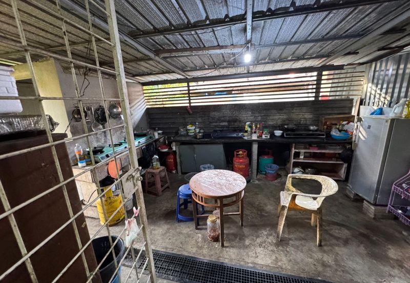 Double Storey Corner House At Sungai Maong Tengah For Sale