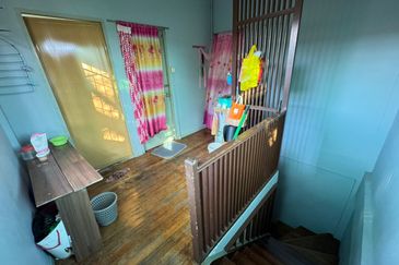 Double Storey Corner House At Sungai Maong Tengah For Sale