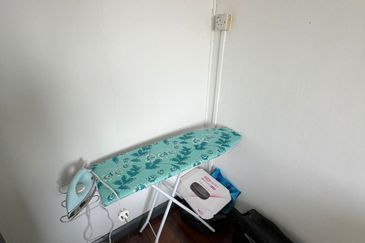 Kenyalang Double Storey Intermediate Terrace For Rent