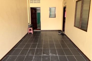 Kenyalang Double Storey Intermediate Terrace For Rent