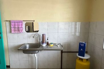 Kenyalang Double Storey Intermediate Terrace For Rent