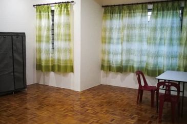 Merdang Gayam samarahan Double Storey Corner For Rent