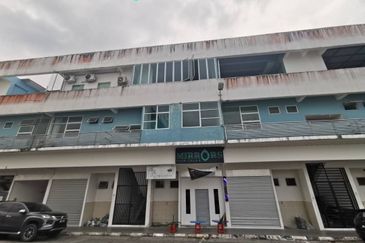 RH Park 9th Mile Ground Floor Shoplot For Rent