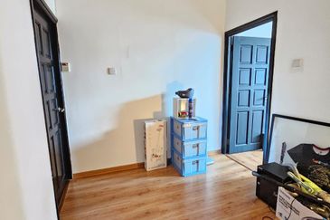 Stutong Double storey terrace corner For Sale