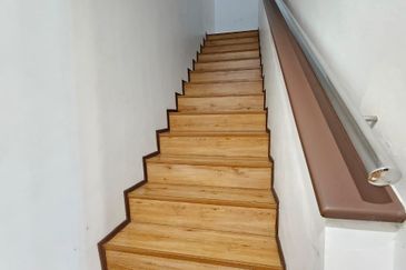 Stutong Double storey terrace corner For Sale