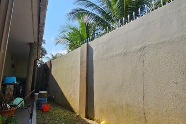 Stutong Double storey terrace corner For Sale