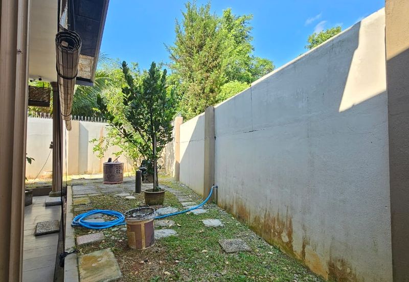 Stutong Double storey terrace corner For Sale