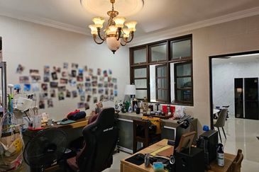 Stutong Double storey terrace corner For Sale