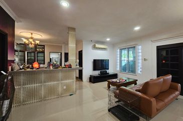 Stutong Double storey terrace corner For Sale