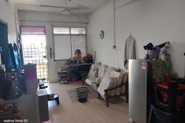 Pending Flat For Sale