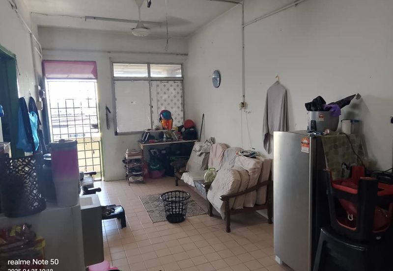 Pending Flat For Sale