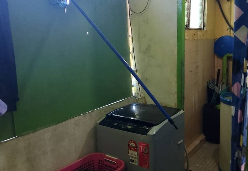 Pending Flat For Sale