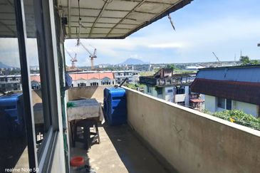 Pending Flat For Sale