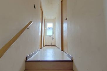 Siburan Double storey corner house For Sale