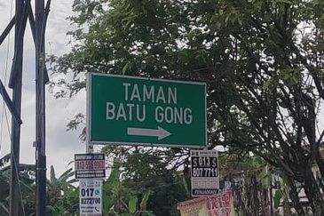 Siburan Double storey corner house For Sale