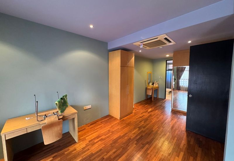 Matang Batu 8 Intermediate Double Storey For Sale