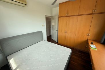 Stampin Tengah Double Storey Semi-Detached House For Sale/Rent