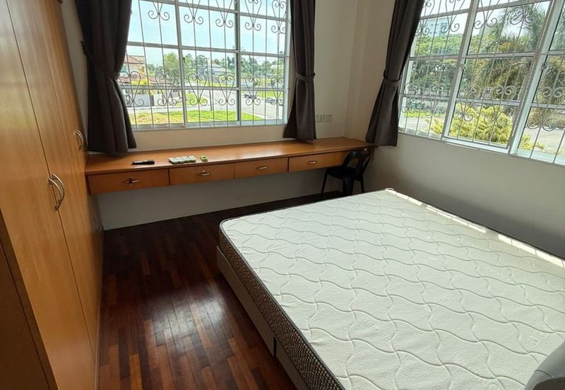 Stampin Tengah Double Storey Semi-Detached House For Sale/Rent