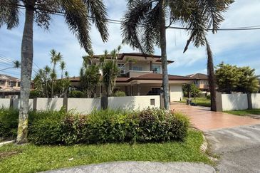 Stampin Tengah Double Storey Semi-Detached House For Sale/Rent