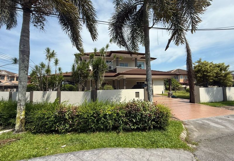 Stampin Tengah Double Storey Semi-Detached House For Sale/Rent