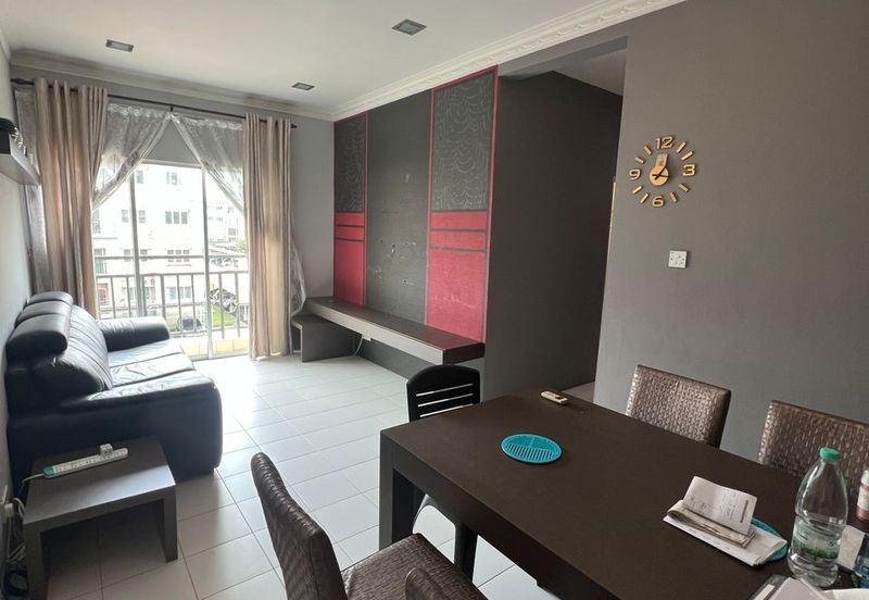 Batu Kawa Court­yard Sanctuary For Sale