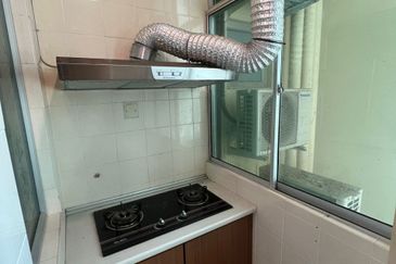 Batu Kawa Court­yard Sanctuary For Sale