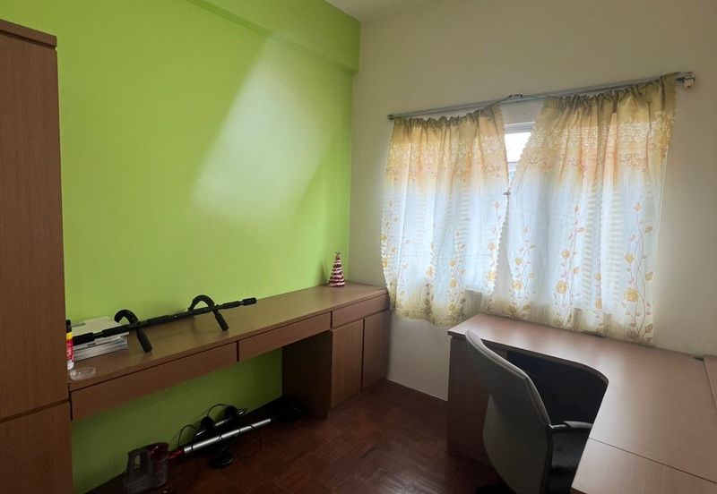 Batu Kawa Court­yard Sanctuary For Sale