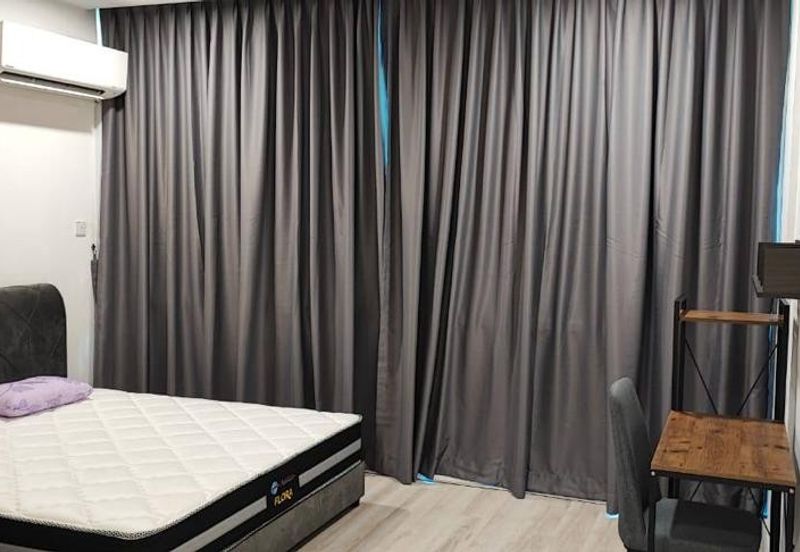 Vantage Tamu For Sale